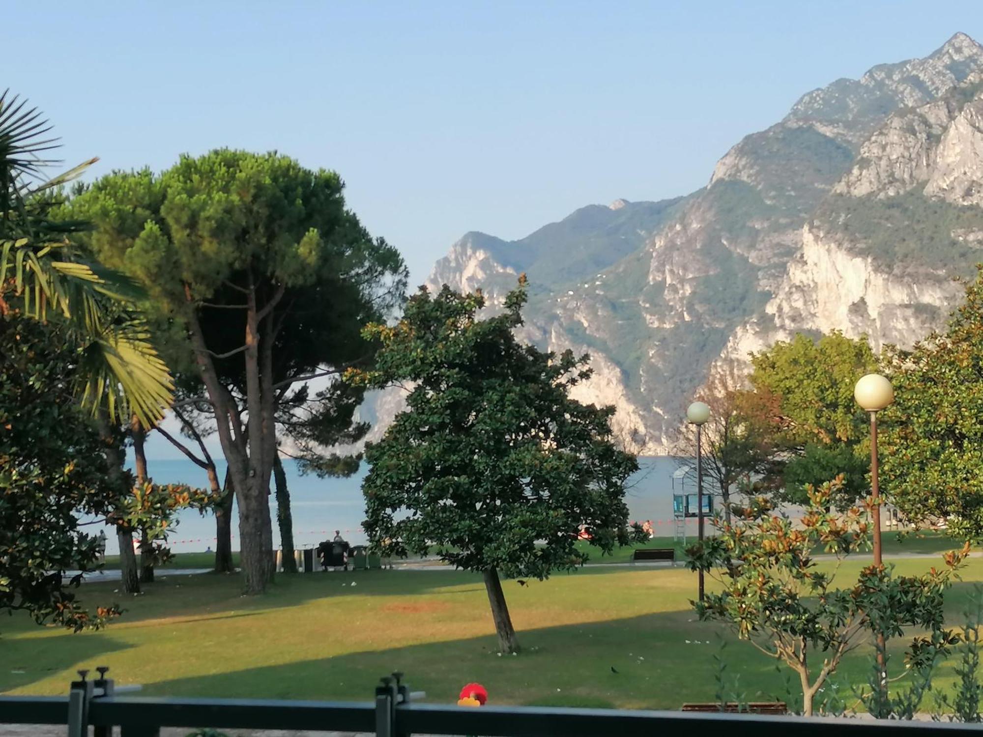 Terrazza Sul Lago Ρίβα ντελ Γκάρντα Εξωτερικό φωτογραφία